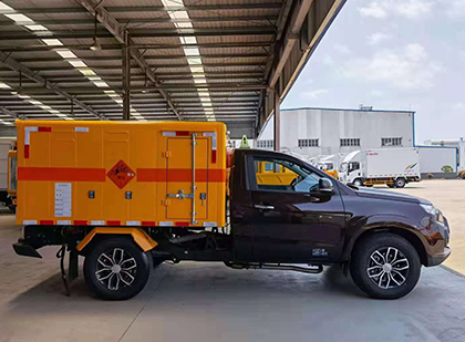 随县爆破器材运输车