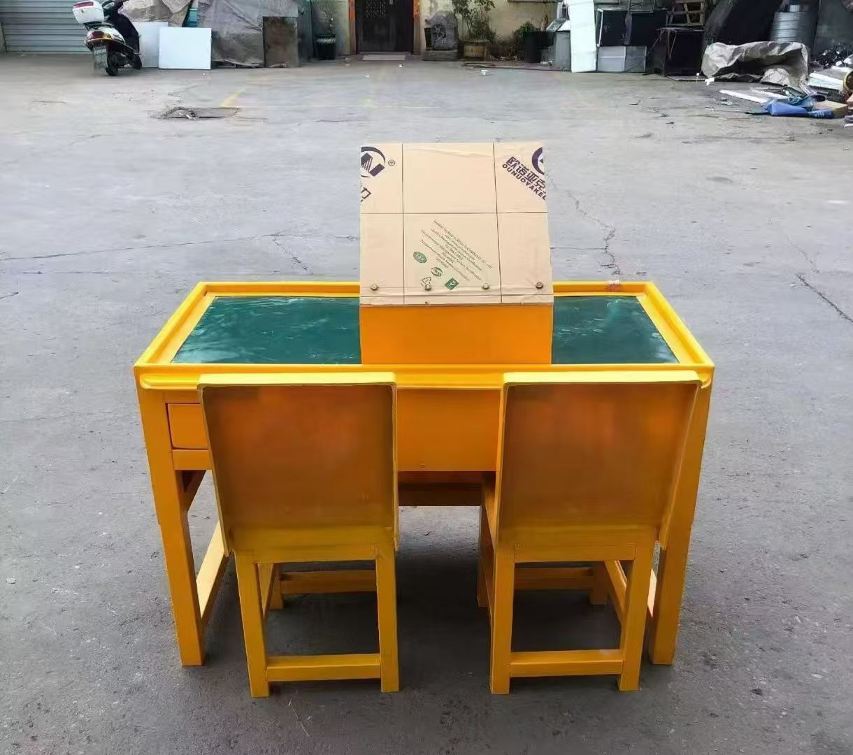 随县防静电导通桌井下煤矿火工品发放桌：危险品流转的安全守护者
